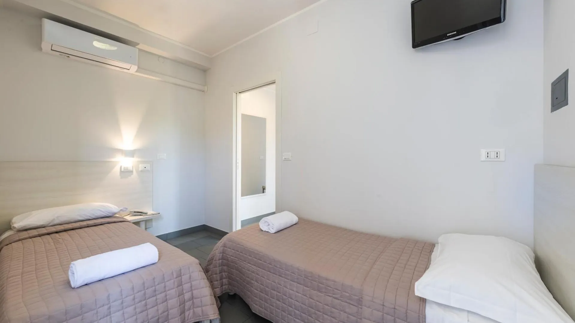 ***  Hotel La Siesta Lido di Jesolo Italy